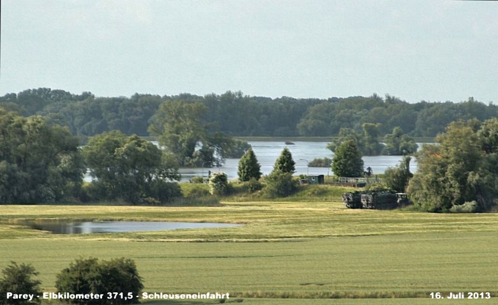 Hochwasser- 2013_06_16-005-Parey-Elbkilometer_371.jpg